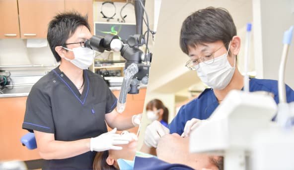 複数の歯科医師が、高いレベルで治療を行う診療体制